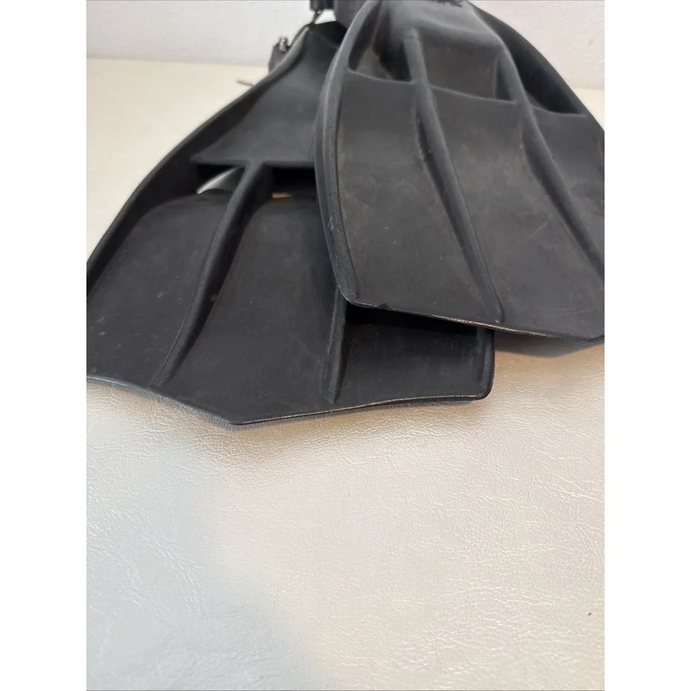 Aqua Lung Rocket Fins Black US Divers Vented Scuba Diving One Size Fits‎ All USA